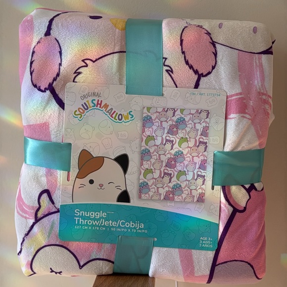 NEW Squishmallow Snuggle Throw Blanket 50" x 70" - Picture 2 of 9
